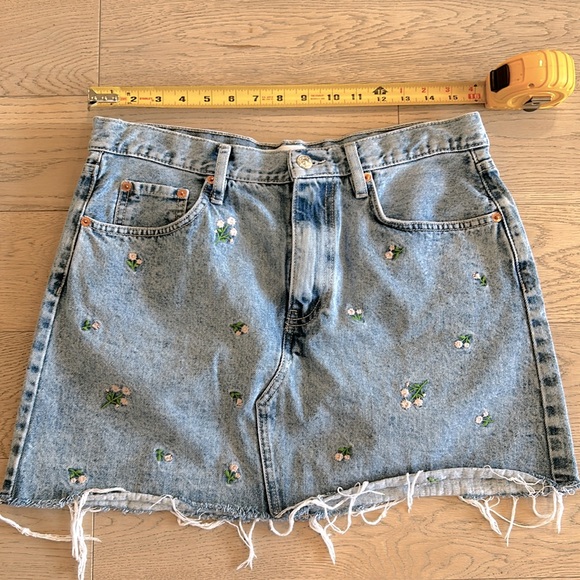 Mango MNG denim skirt with flowers size L - Picture 3 of 5